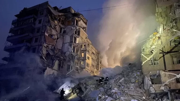 Zelenskyy shares shocking footage of Russian missile attack on civilian apartments in Ukraine