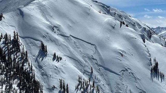 Colorado avalanche kills skier outside Aspen Highlands