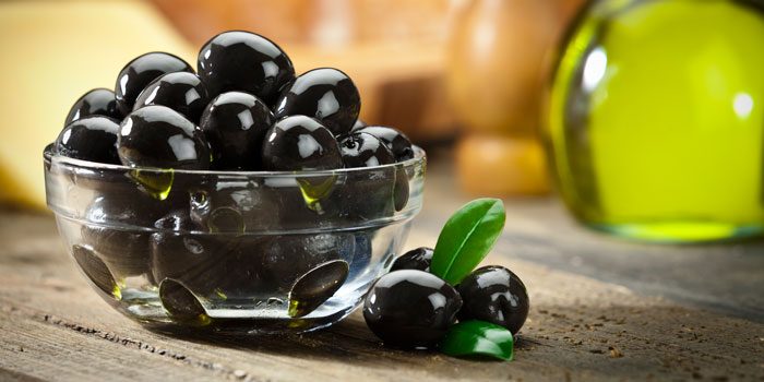 Olives Unveiled: Unlocking the Secrets to Their Health Benefits and Potential Risks