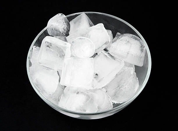 Cool Beauty Hacks: Ice Cube Tricks for a Stunning and Ageless Look